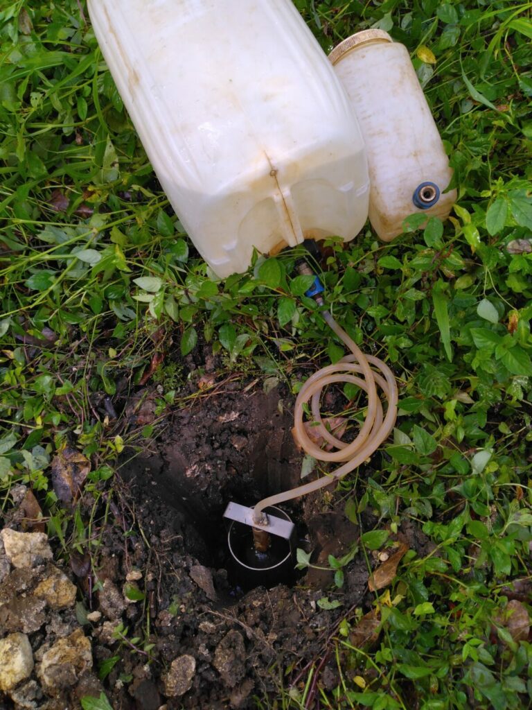 Mesure de la perméabilité du sol par test de Porchet pour une étude ANC en Guadeloupe
