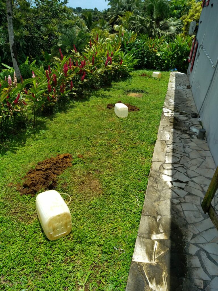 Tests de perméabilité du sol réalisés sur une parcelle en Guadeloupe pour une étude ANC